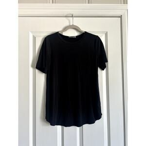 Zenana Black Dressy Pocket T, size Small